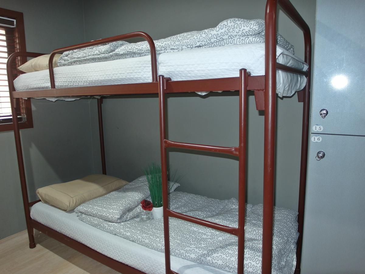 Fnstay Muslim Friendly Guesthouse โซล ภายนอก รูปภาพ