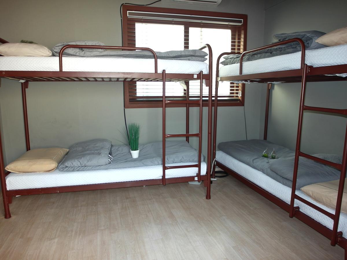 Fnstay Muslim Friendly Guesthouse โซล ภายนอก รูปภาพ