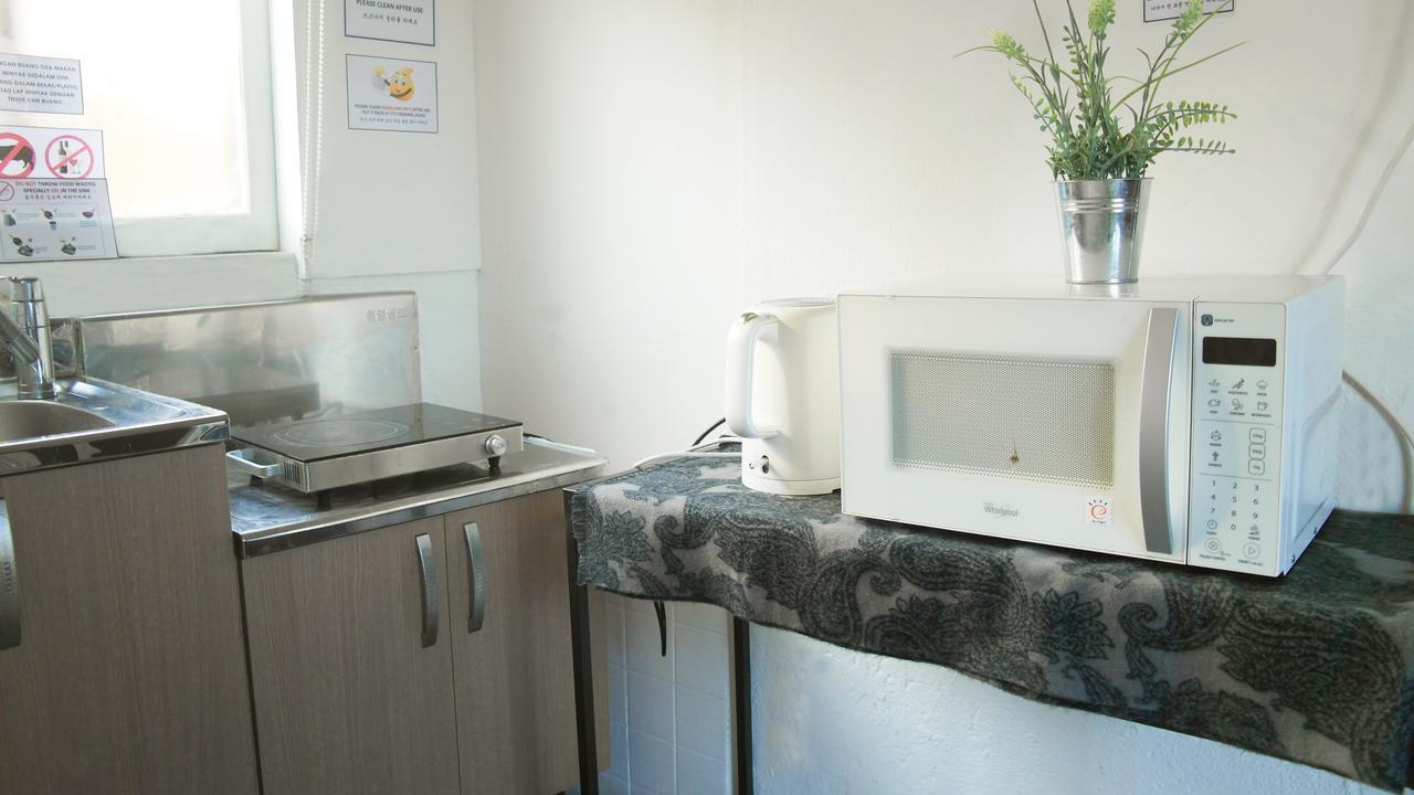 Fnstay Muslim Friendly Guesthouse โซล ภายนอก รูปภาพ